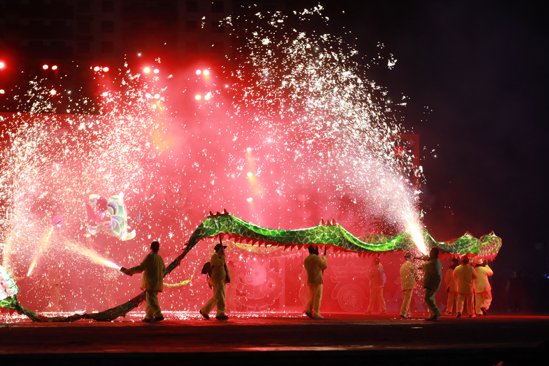 “祥龍競技”和“花筒王”爭霸輪番上演。