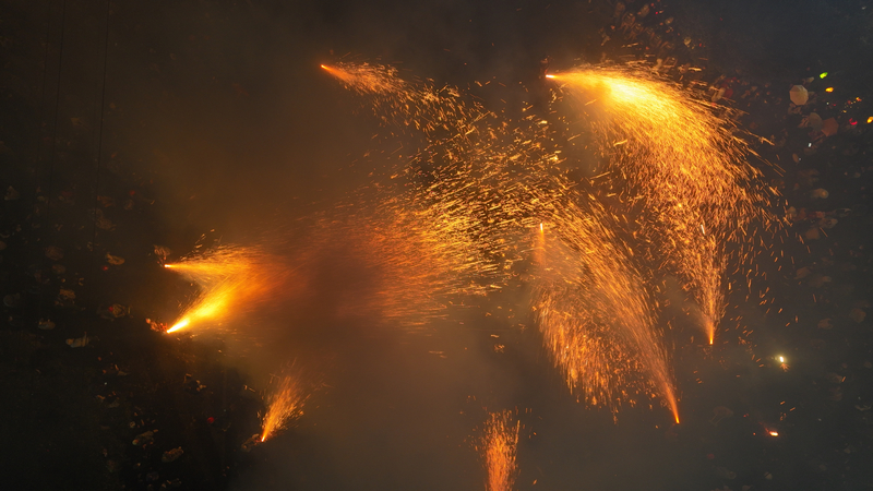“祥龍競技”與“花筒王”爭霸輪番上演。