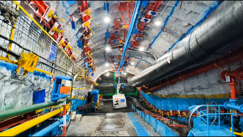 紅果煤礦智能化采煤工作面實現遠程操控。