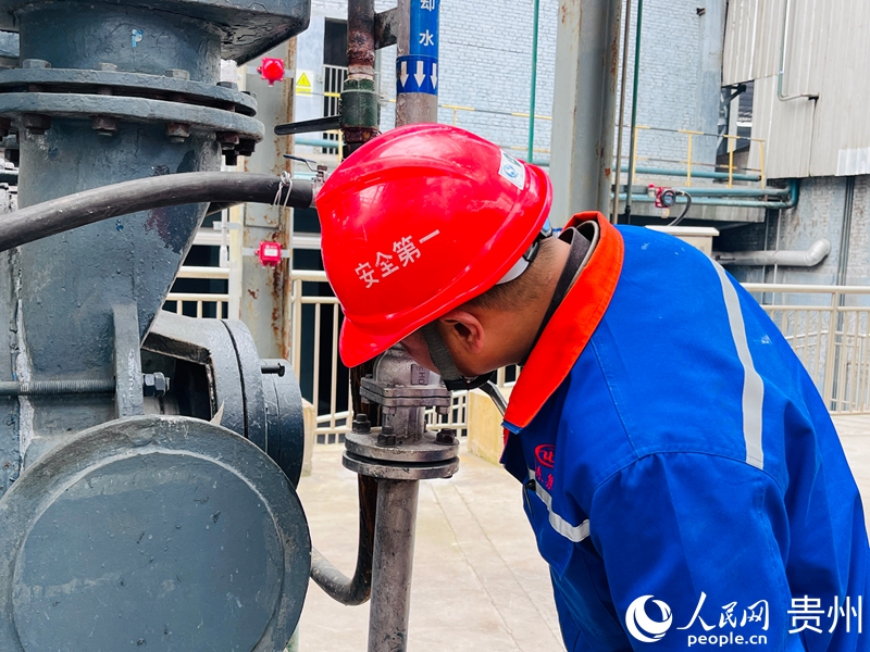 貴州開陽川東化工有限公司動力車間。人民網記者 陳潔泉攝 .jpg