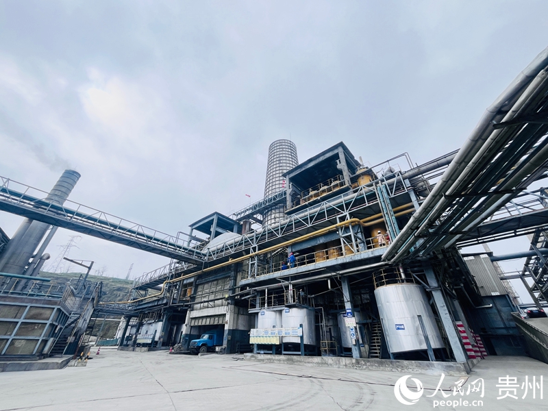 貴州開陽川東化工有限公司動力車間。人民網記者 陳潔泉攝.jpg