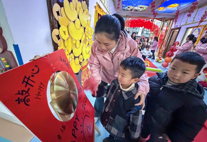 3月2日，萬山區(qū)同欣幼兒園迎來新學期開學。葉順強攝