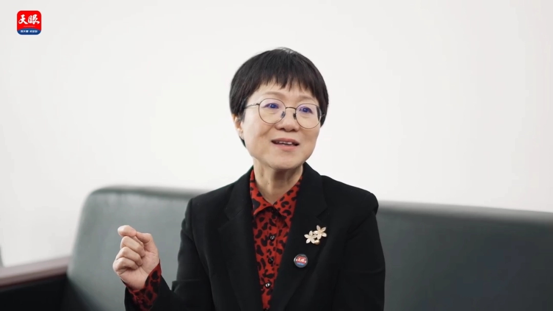 新當選中國工程院院士的黃維娜。