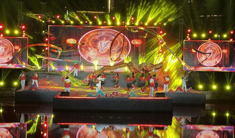 安順虹山湖元宵村晚燃動新春 15.4萬人云觀賞