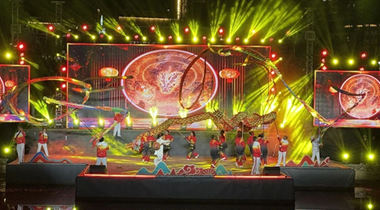 安順虹山湖元宵村晚燃動新春 15.4萬人云觀賞