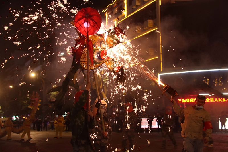 燒龍鬧元宵 (3).jpg