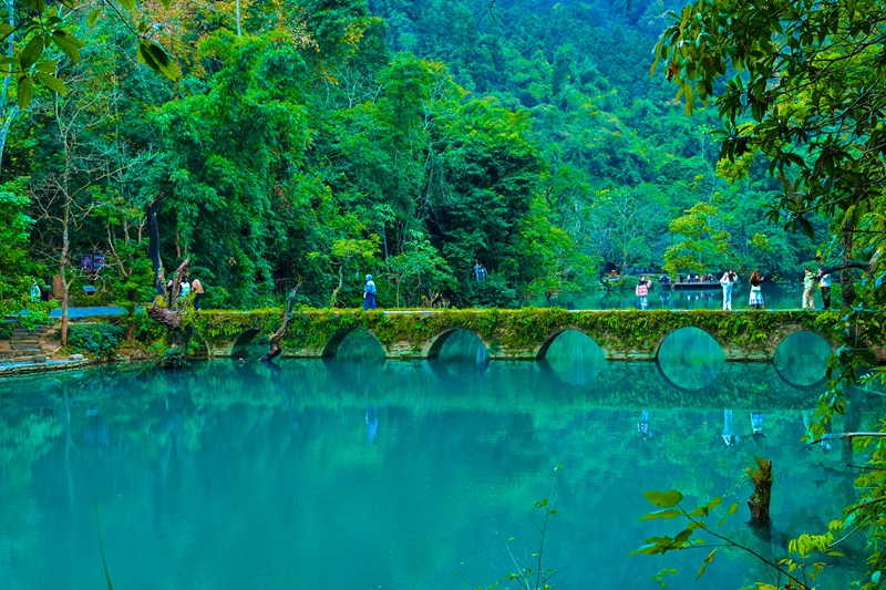 2 圖為小七孔景區(qū).jpg