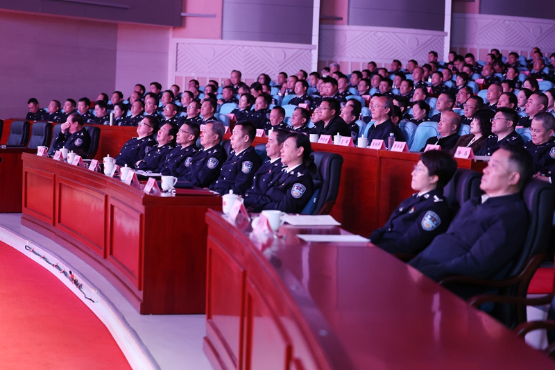 2 圖為報告會現場