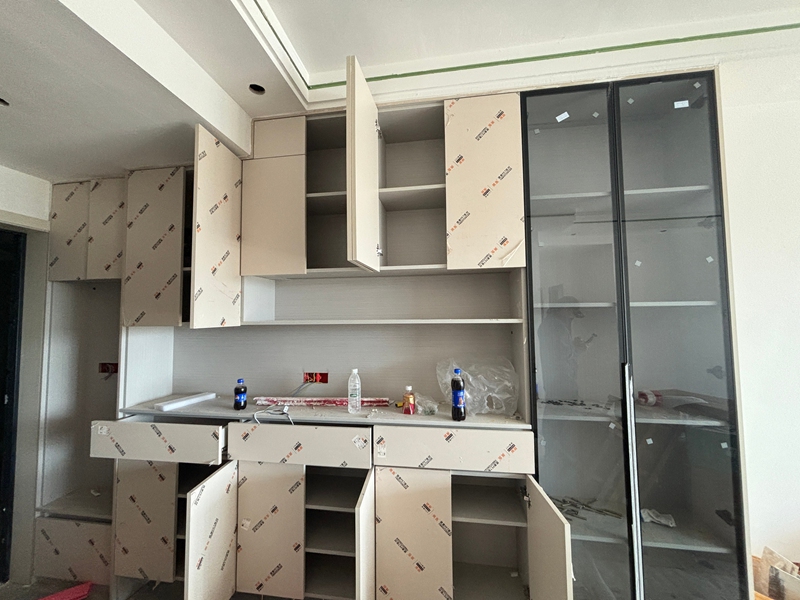 7、天鏡安置點自2025年8月正式交房以來,不少居民已經完成裝修入住,還有不少家庭正緊鑼密鼓地推進新居裝修。刁苓沙 攝