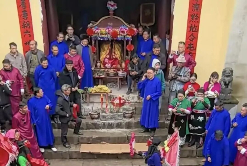 6 圖為“抬汪公”活動現場。張燕 攝.jpg