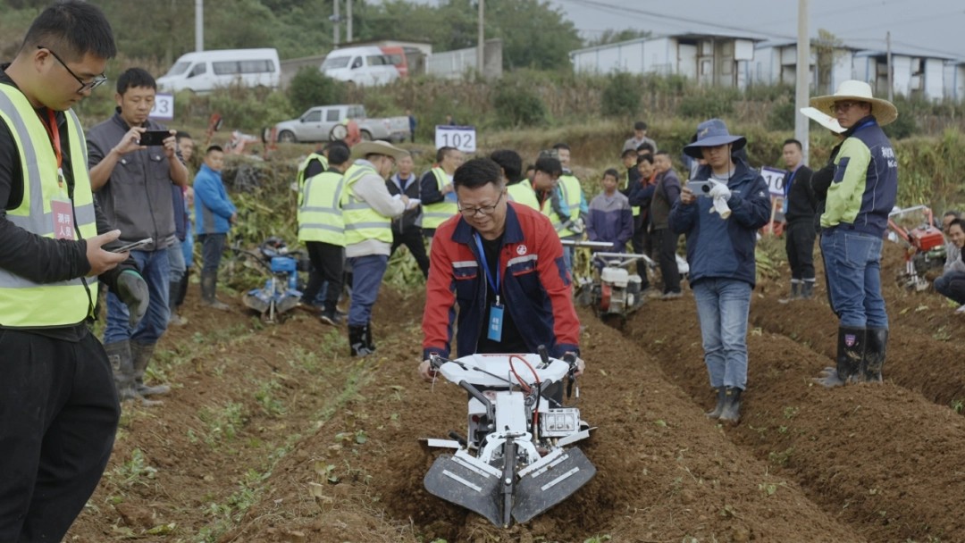 讓山區(qū)農(nóng)民智慧種地。