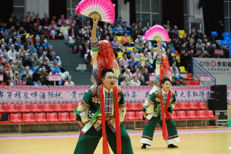 圖為3月7日，印江土家族苗族自治縣花燈廣場舞大賽現場。梅亞軍 攝    (46)