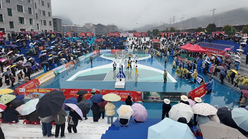 安順經開區幺鋪鎮第一屆男子籃球邀請賽圓滿落幕 (2)