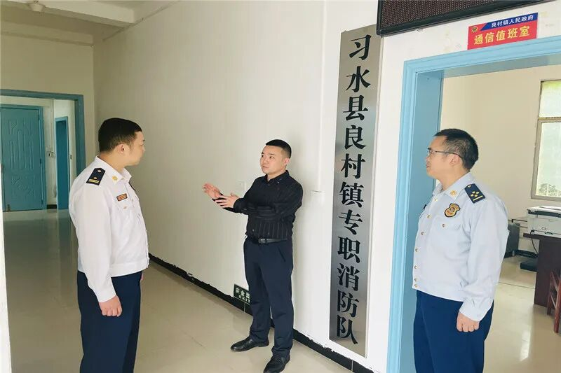 消防輪訓現(xiàn)場。任思宇攝