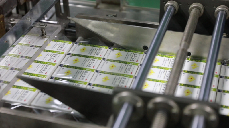 三特藥業藥品生產現場。