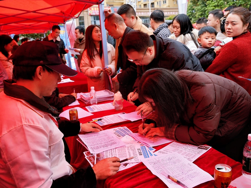 德江楠木園社區(qū)“村招”現(xiàn)場。