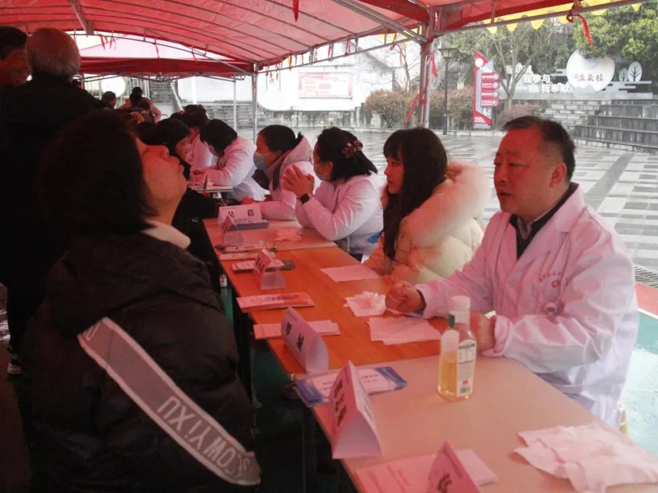 義診現場。