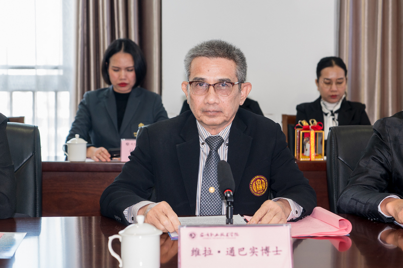 觀看宣傳視頻。