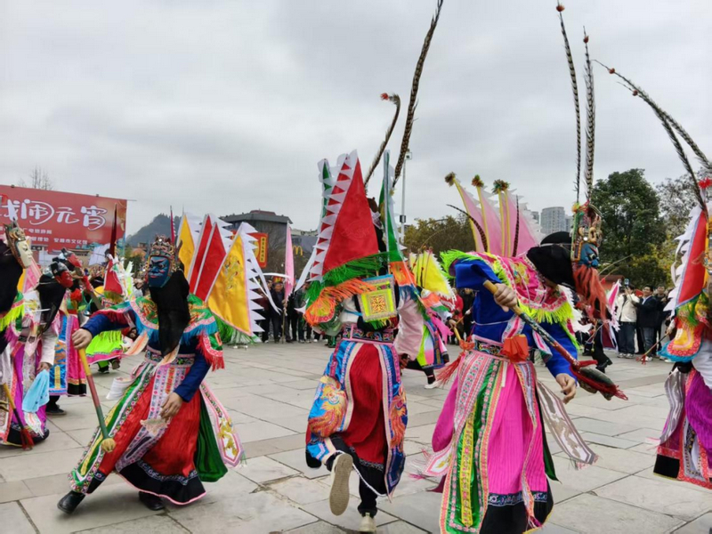 非遺進鄉村，傳承技藝，延續文脈。