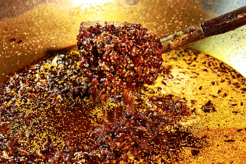 貴州印江：養鴿延鏈條 融合加工提質效。