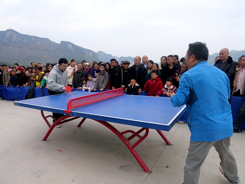乒乓球活動(dòng)。