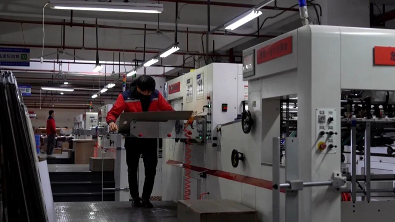 1 圖為貴州藝森源集團工藝加工車間.jpg