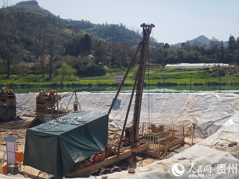 松萬高速2標段施工現場。人民網 黃小桃攝.jpg