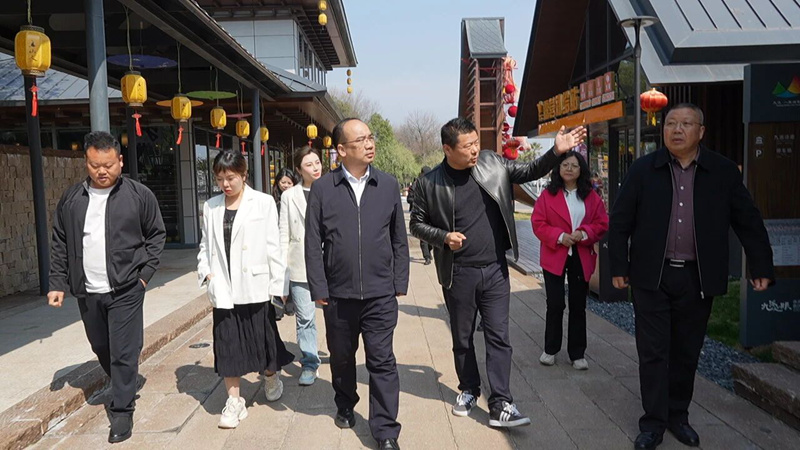 安順經開區赴江西九江舉辦避暑康養旅居推介會共繪合作新藍圖。