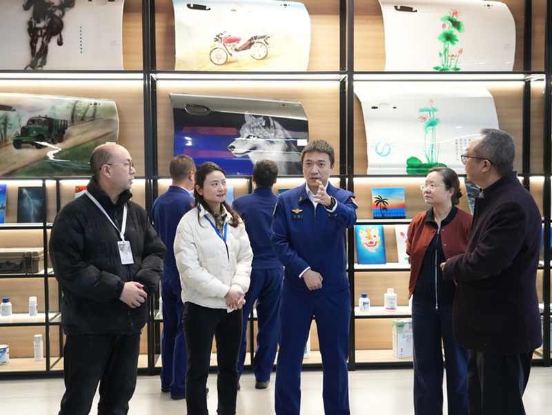 云巖區消防救援大隊與貴州交通技師學院簽約戰略部署協議。