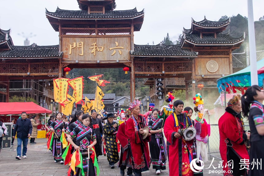仡佬敬雀節祭祀巡游。人民網 黃小桃攝