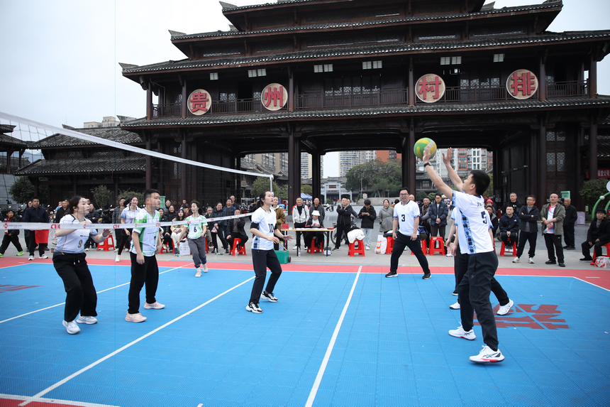 荔波“村排”比賽現(xiàn)場。