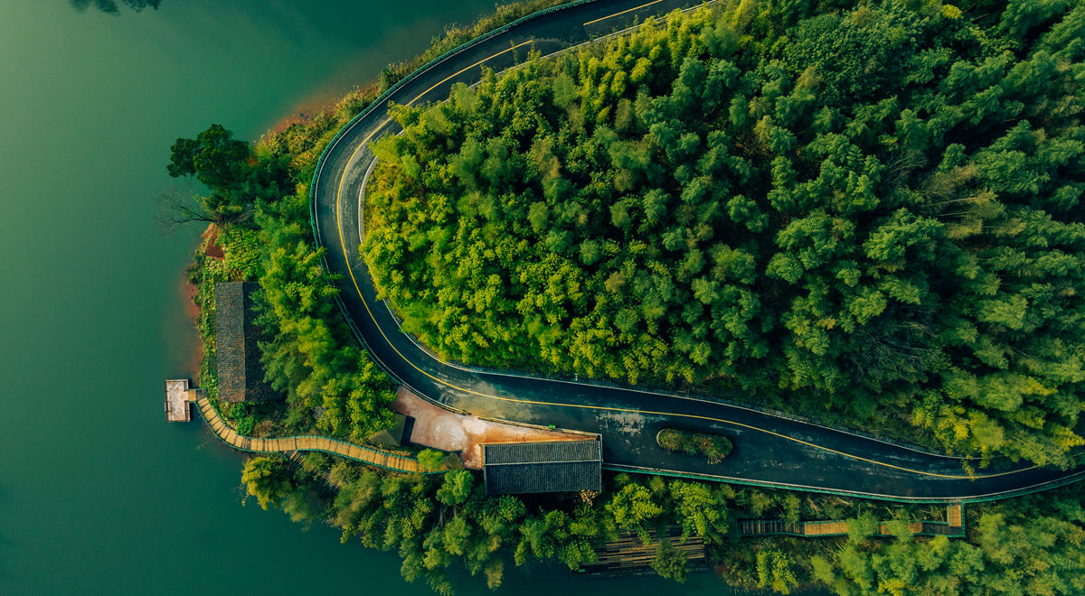 赤水竹海環湖路。