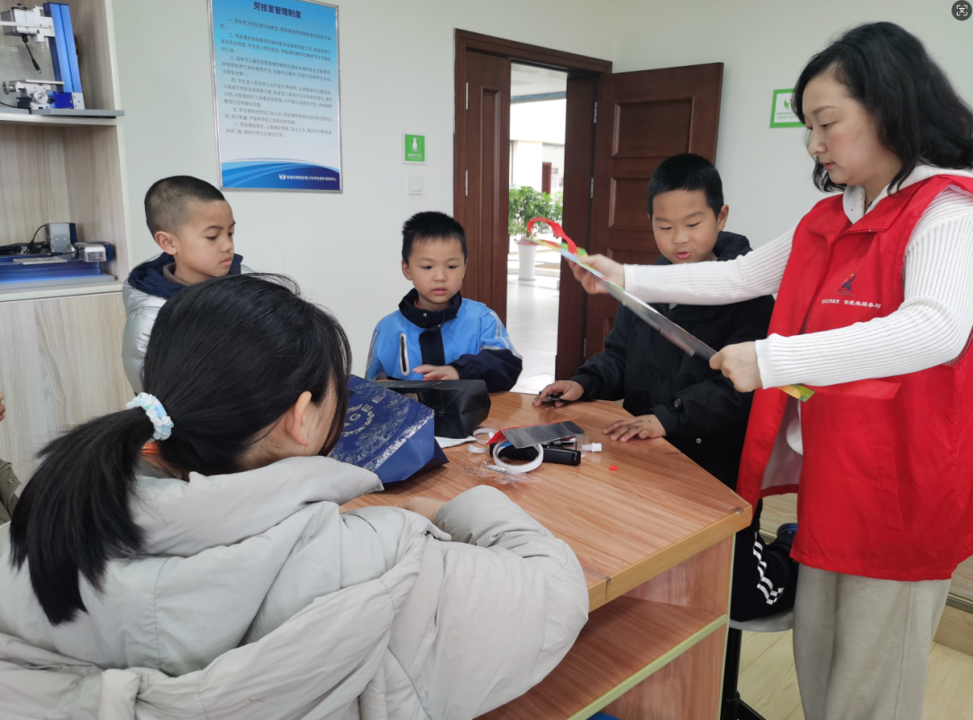 西秀區(qū)春季公益培訓(xùn)開(kāi)課 豐富孩子周末生活。