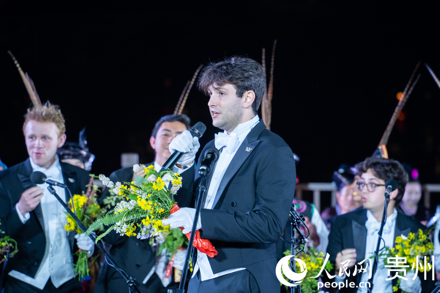 文化交流專場晚會現場。人民網 陽茜攝