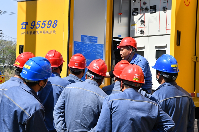 中壓發電車接入培訓現場.JPG