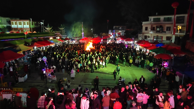 篝火晚會現場。王遠軍 攝.jpg
