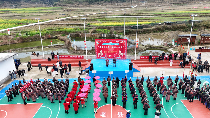 施秉縣馬號鎮(zhèn)舉辦體育大拜年·民族大聯(lián)歡文體活動。