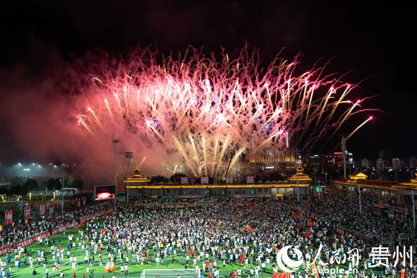 貴州“村超”活力四射。人民網(wǎng) 陽(yáng)茜攝