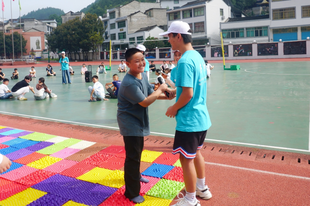 心理學院“三下鄉”社會實踐隊開展公益活動 。