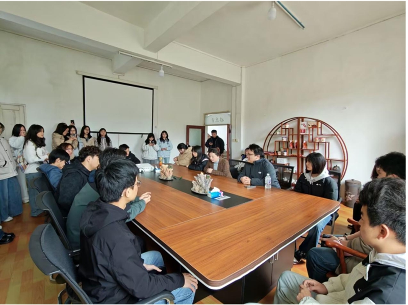 與企業座談研討.