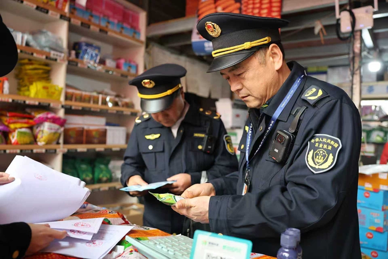 嚴查農資護春耕 筑牢糧食安全“真政績”。