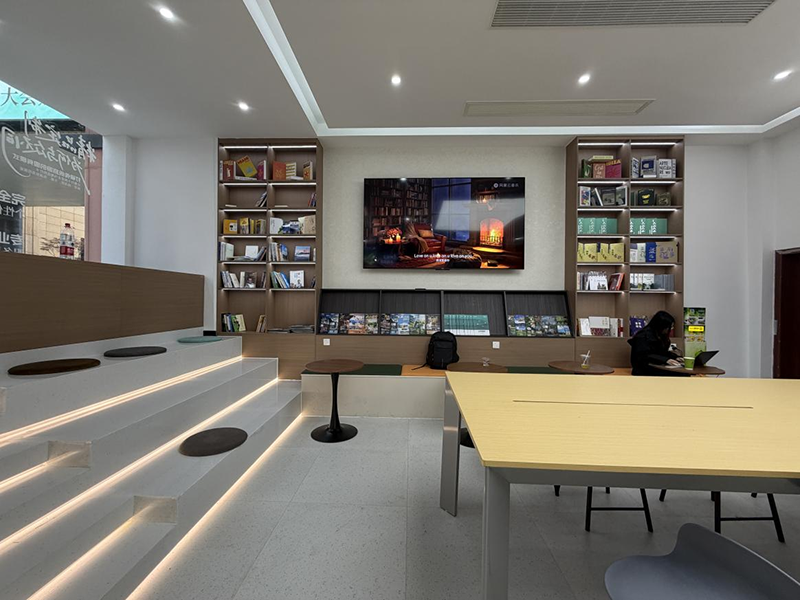 “青綠智游”店鋪。