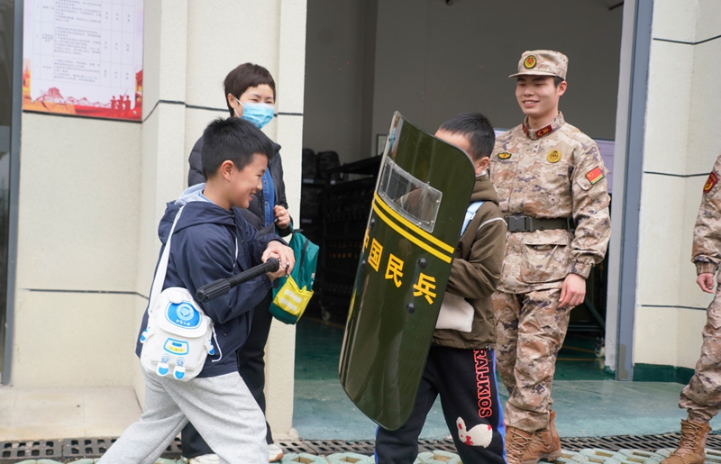 觀山湖區(qū)打造春假國防教育研學(xué)暖心課堂。