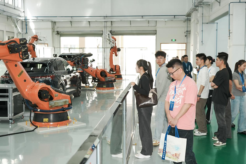 廣州市技師學院一汽大眾汽車智能制造產教評協同創新中心實訓場地。