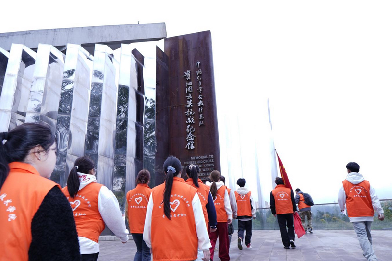 貴州共青團(tuán)、少先隊(duì)組織開展“追尋·2026·清明祭英烈”主題活動(dòng)。
