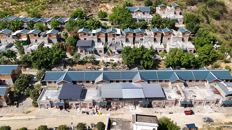 磨上村村貌。