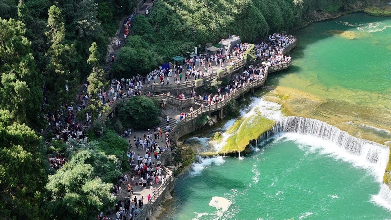 黃果樹大瀑布。 陳婷攝.jpg