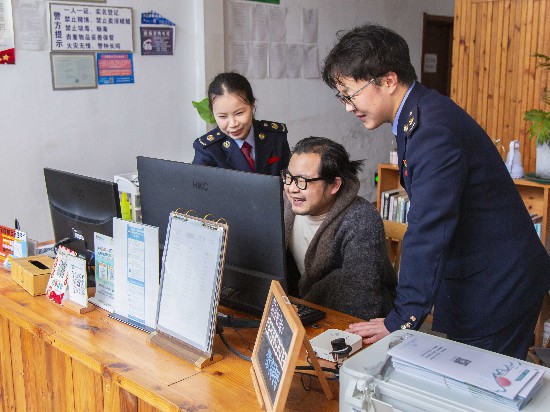 “云端辦稅”進民宿 智慧服務零距離。